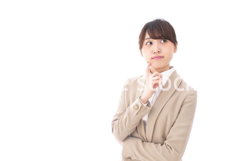 考えるビジネスウーマン