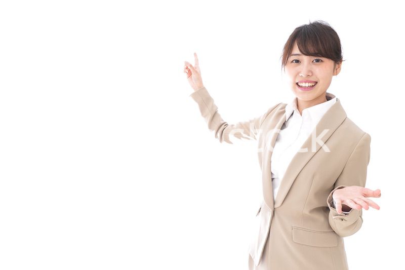 プレゼンテーションをするビジネスウーマン