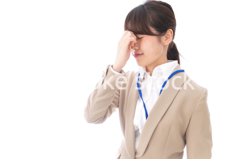 ドライアイのビジネスウーマン