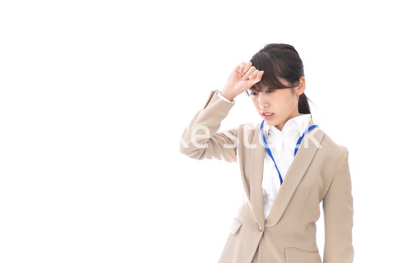 ビジネスウーマン・頭痛