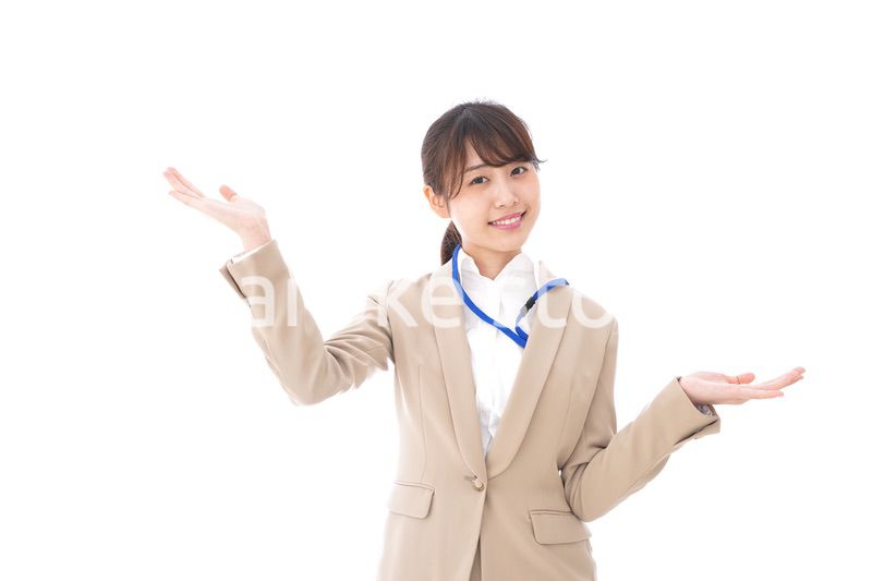 比較をするビジネスウーマン