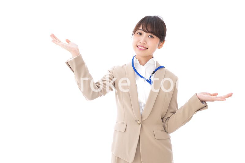 比較をするビジネスウーマン