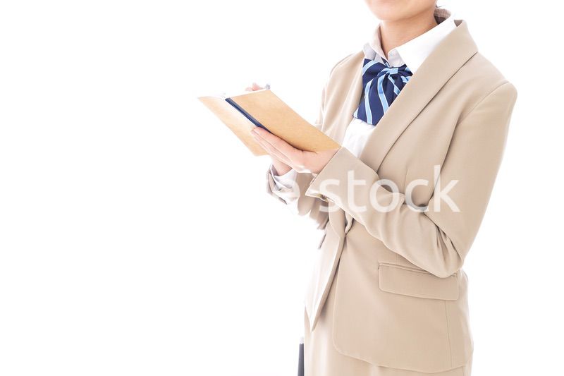 ノートを取る学生