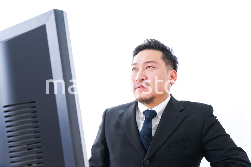 怒るビジネスパーソン