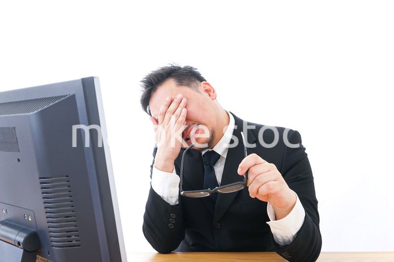 長時間労働に疲れるビジネスマン・働き方改革