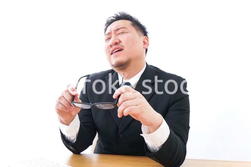 長時間労働に疲れるビジネスマン・働き方改革