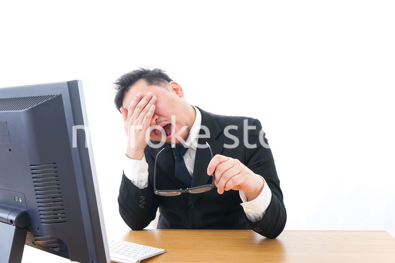 長時間労働に疲れるビジネスマン・働き方改革