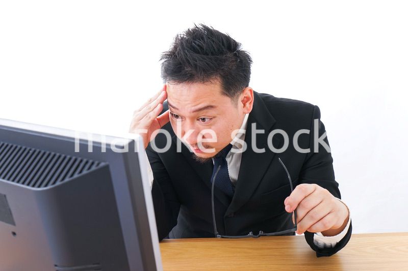 長時間労働に疲れるビジネスマン・働き方改革