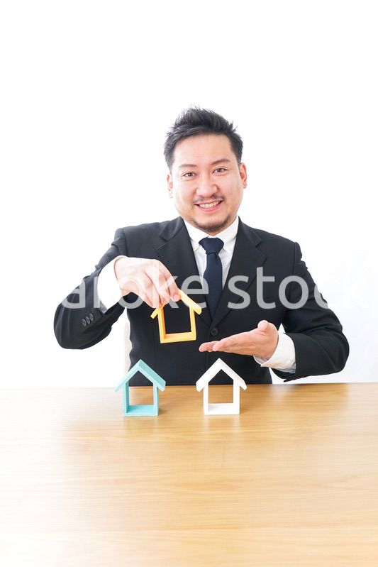 不動産会社のビジネスマン
