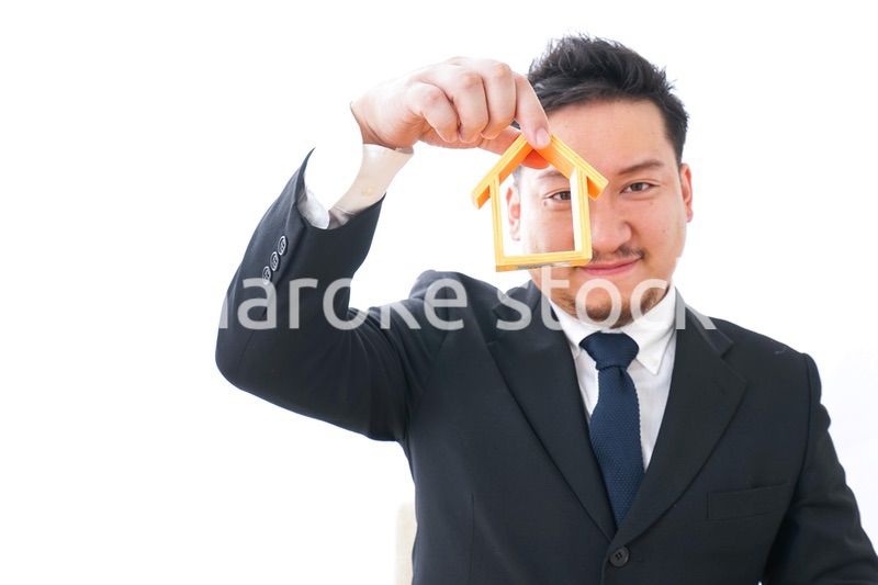 不動産会社のビジネスマン