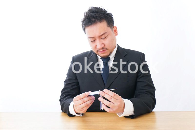 語学学習をするビジネスマン