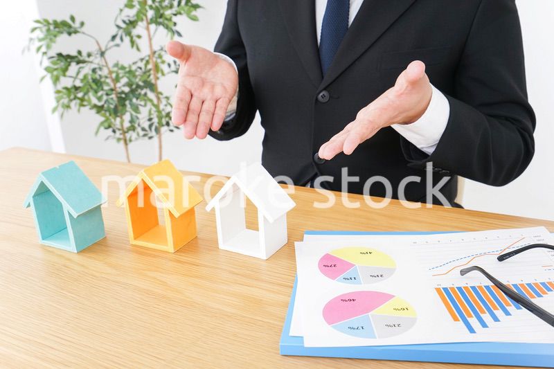 不動産会社のビジネスマン