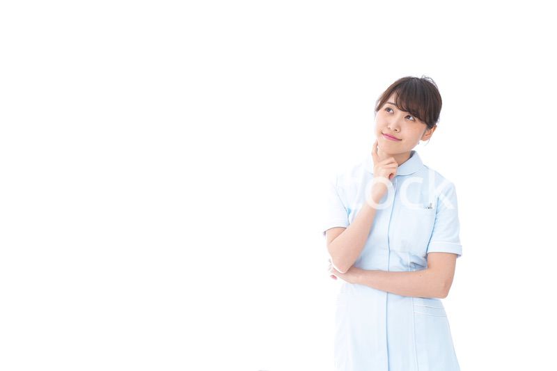 悩む看護師