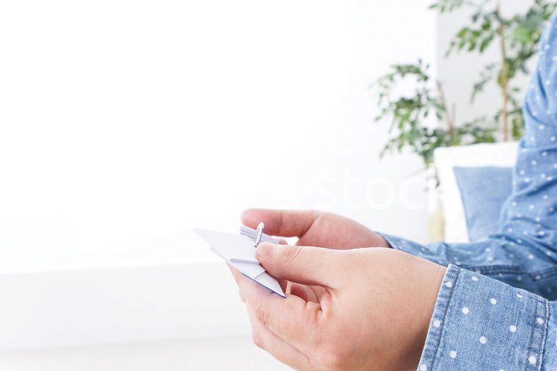 語学学習をする男性