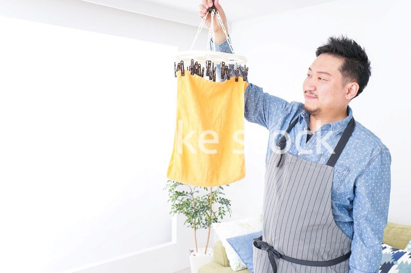 家事をする男性