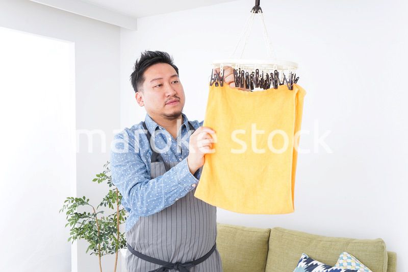 家事をする男性