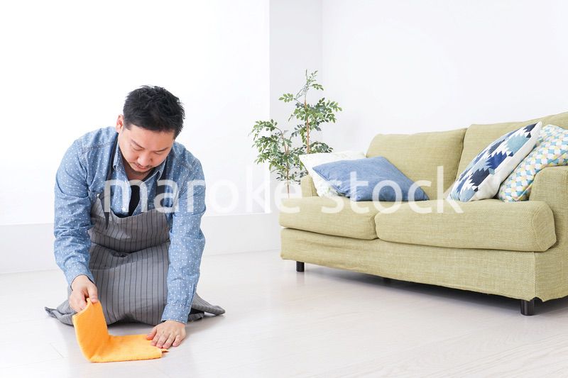 家事をする男性
