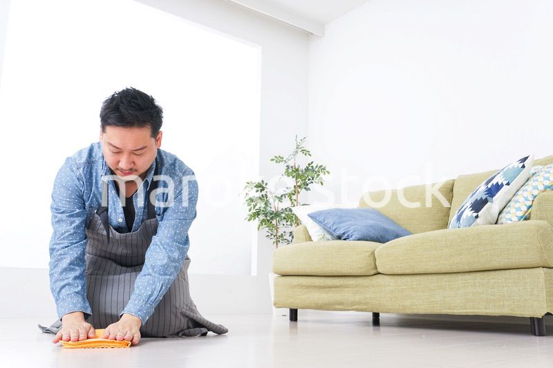 家事をする男性