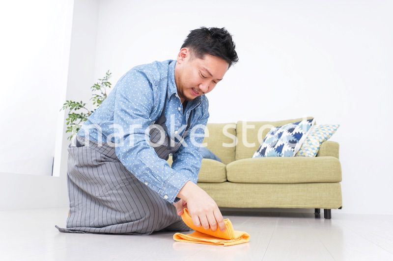 家事をする男性