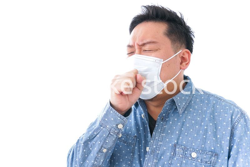 風邪をひいた男性