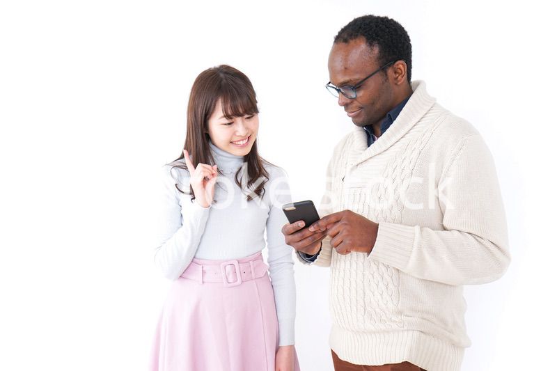 道案内をする女性