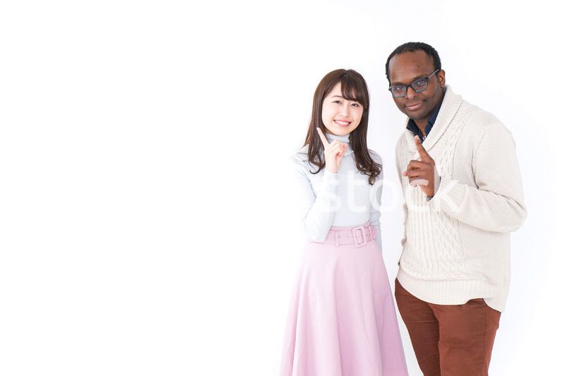 道案内をする女性