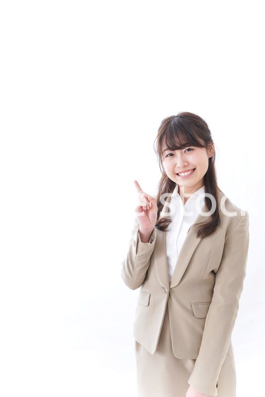 指をさすビジネスウーマン