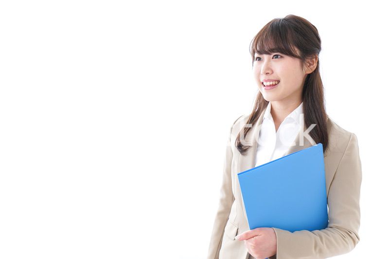 笑顔の若いビジネスウーマン