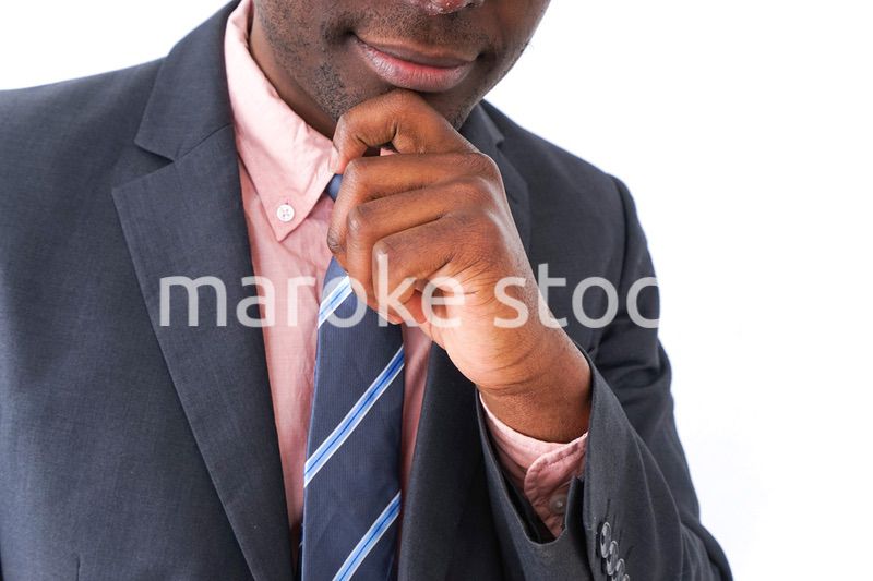 考えるビジネスマン