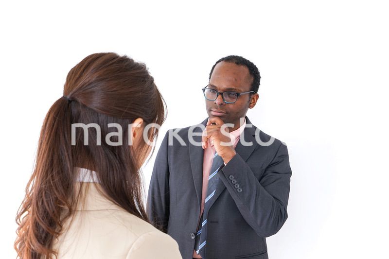 部下を指導する上司