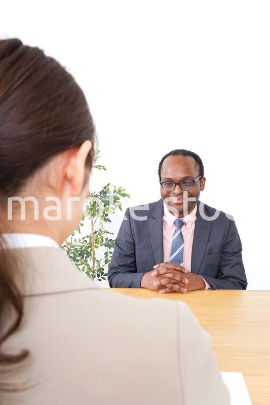 面接官と就活生