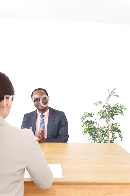 面接官と就活生