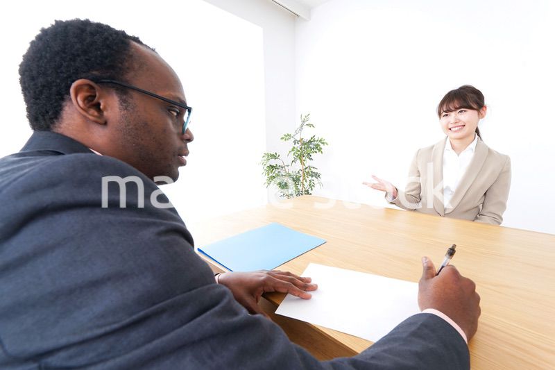 面接官と就活生