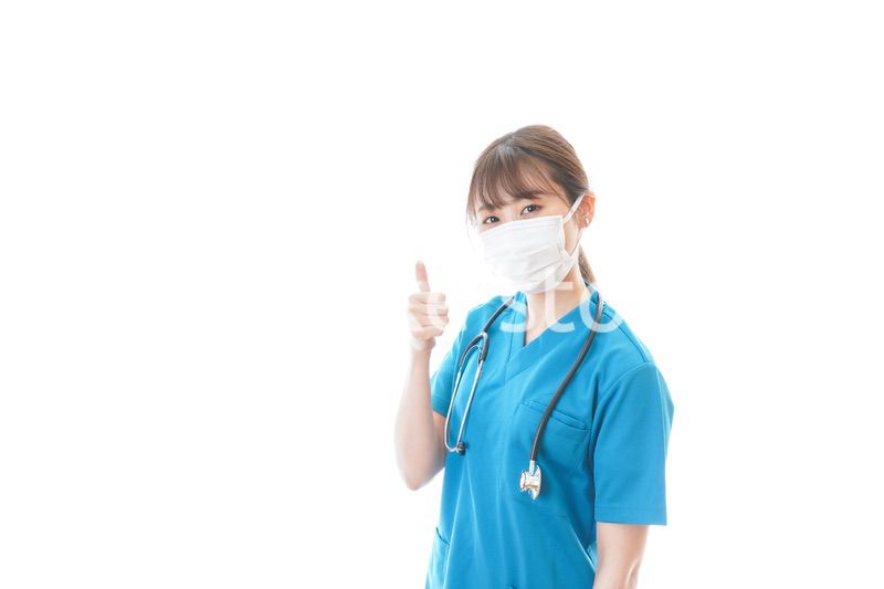 アドバイスをする若い女性医師