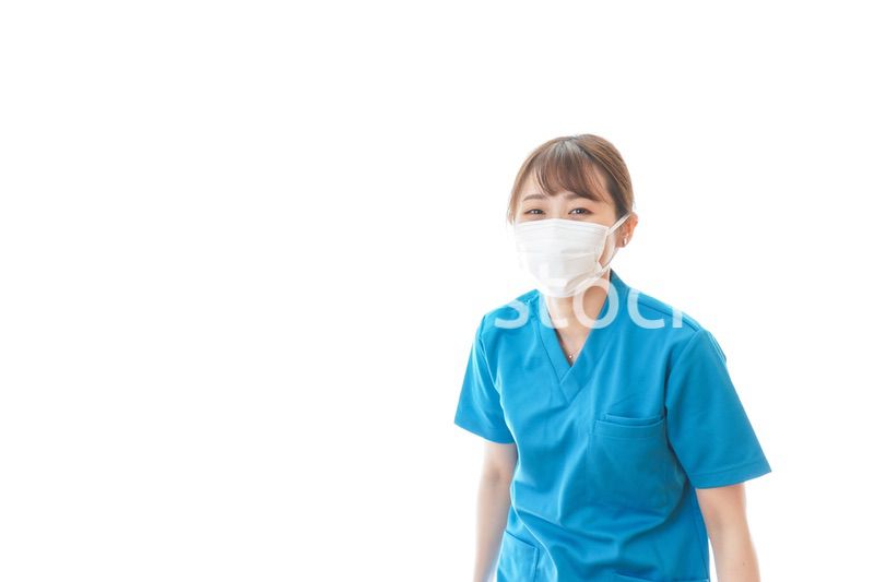 感染症にかかり体調不良に苦しむ医療従事者