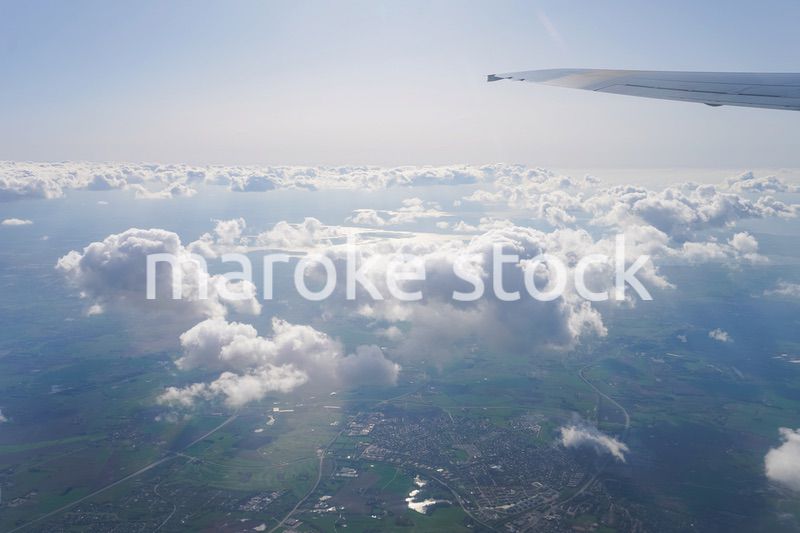 飛行機から眺める風景