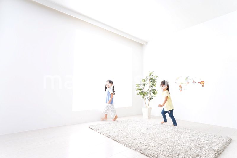 友達と遊ぶ女の子たち