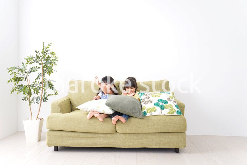 楽しく遊ぶ女の子