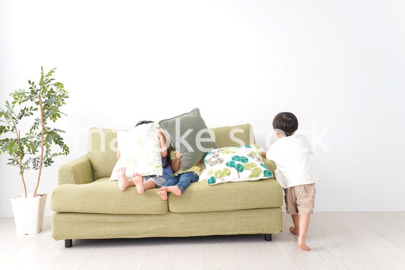 笑顔で遊ぶ子ども