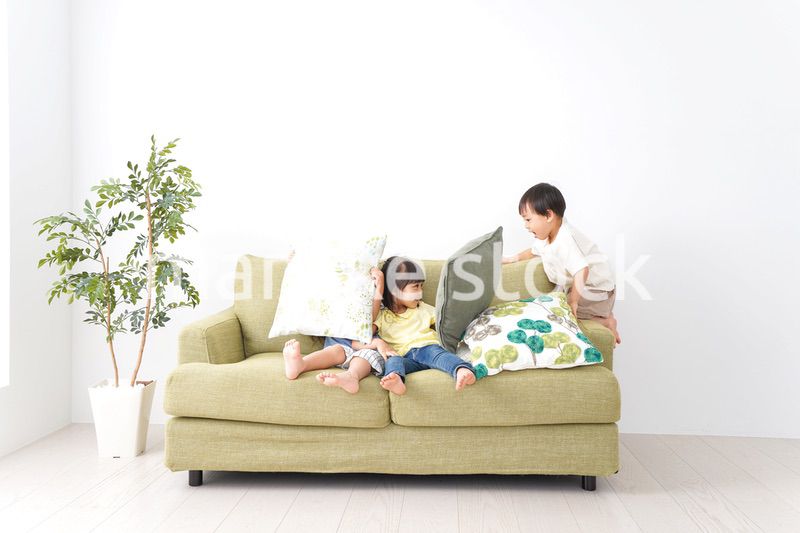 笑顔で遊ぶ子ども