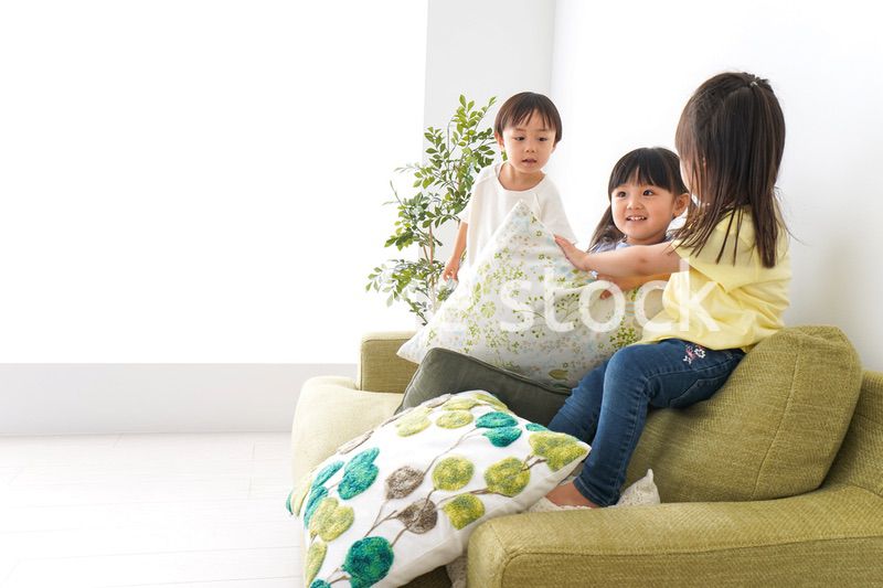 笑顔で遊ぶ子ども