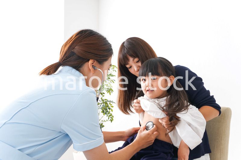 予防接種を受ける子ども