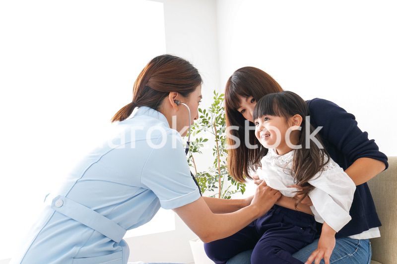 予防接種を受ける子ども