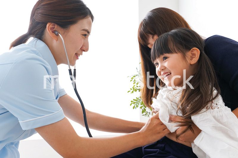 予防接種を受ける子ども