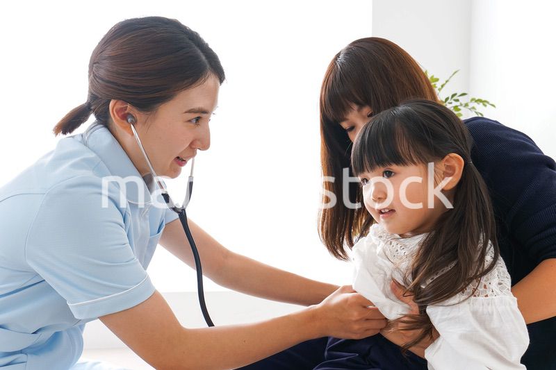 予防接種を受ける子ども