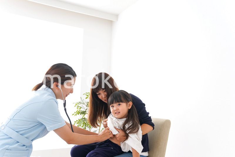 予防接種を受ける子ども