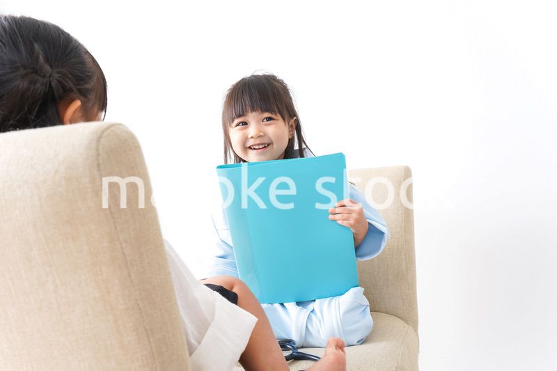 友達と遊ぶ女の子たち