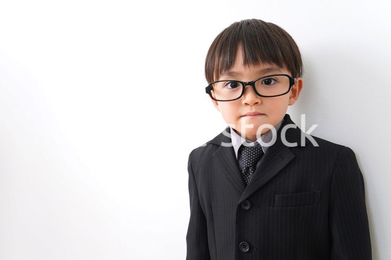 オフィスで仕事をするビジネスマン