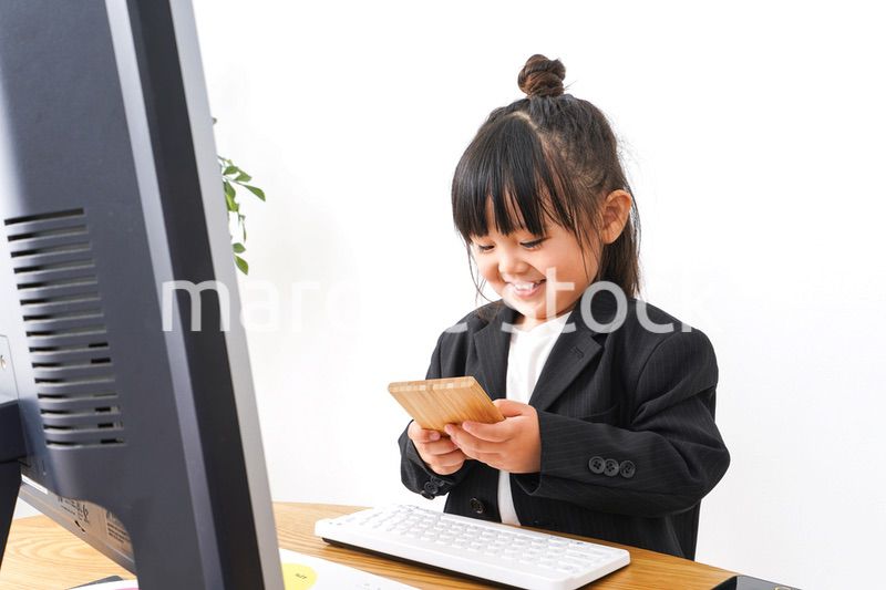 仕事をするビジネスウーマン