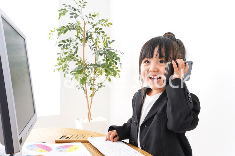 仕事をするビジネスウーマン